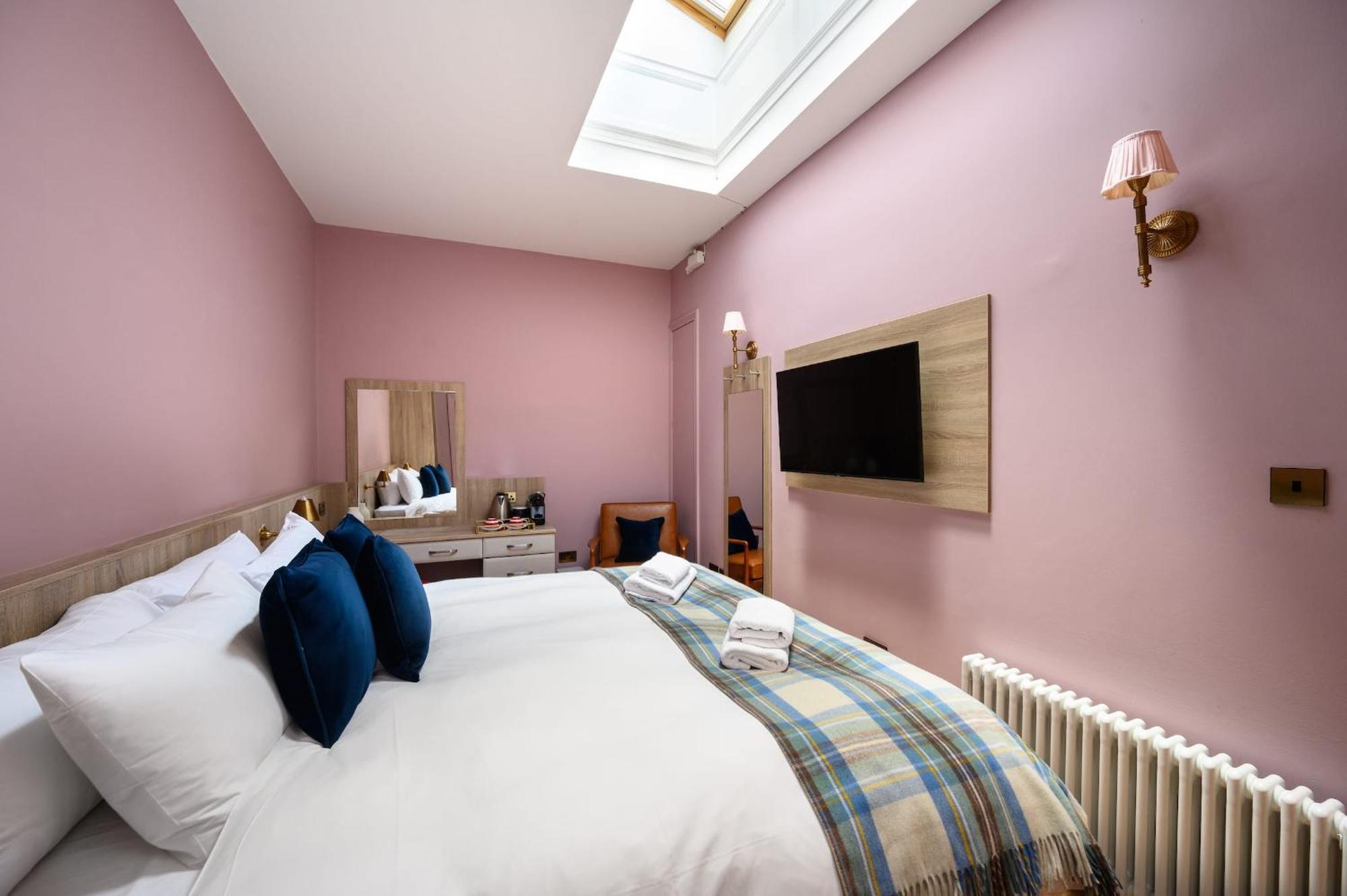 אדינבורו Queen Charlotte Guesthouse מראה חיצוני תמונה