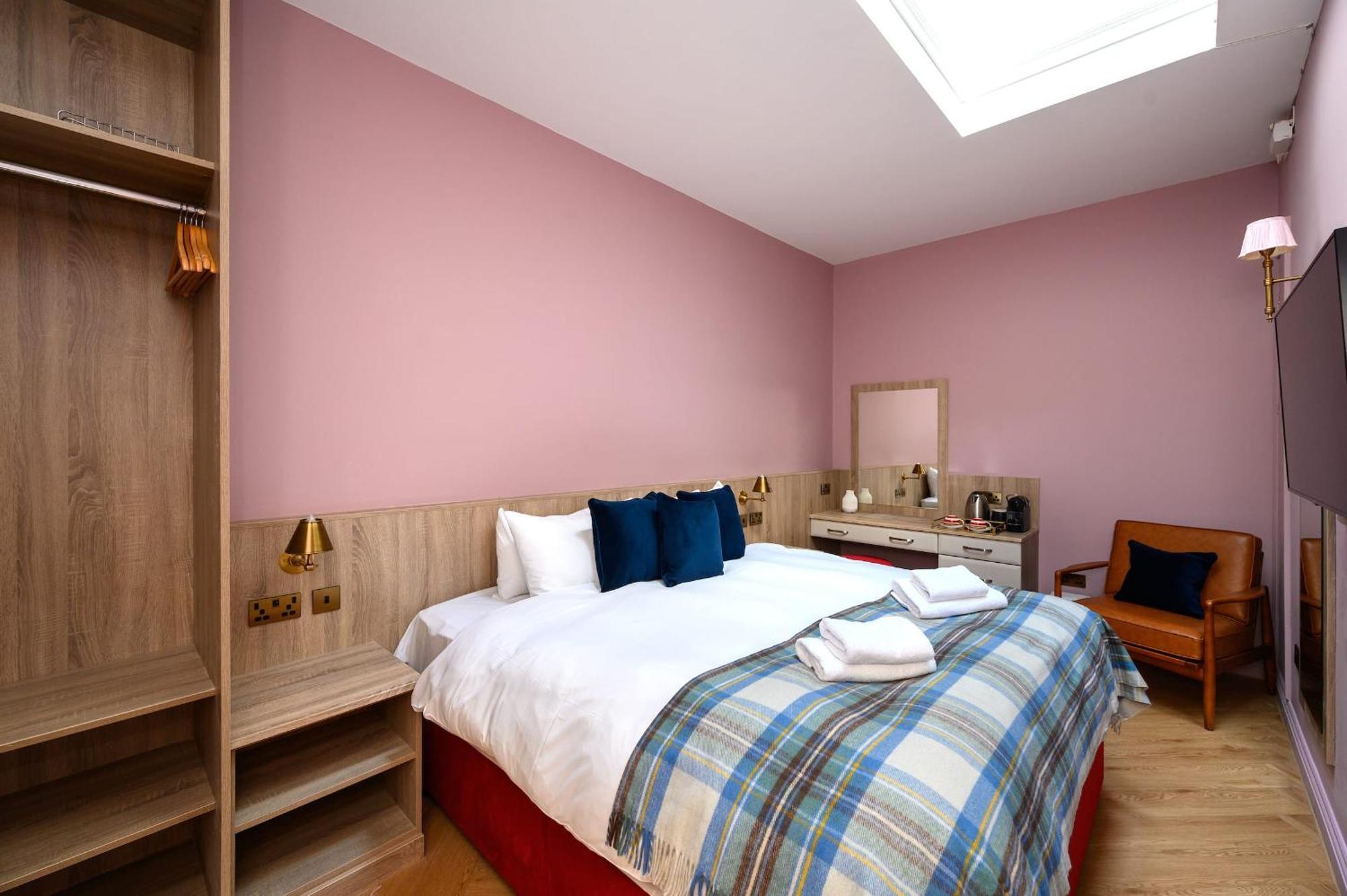 אדינבורו Queen Charlotte Guesthouse מראה חיצוני תמונה