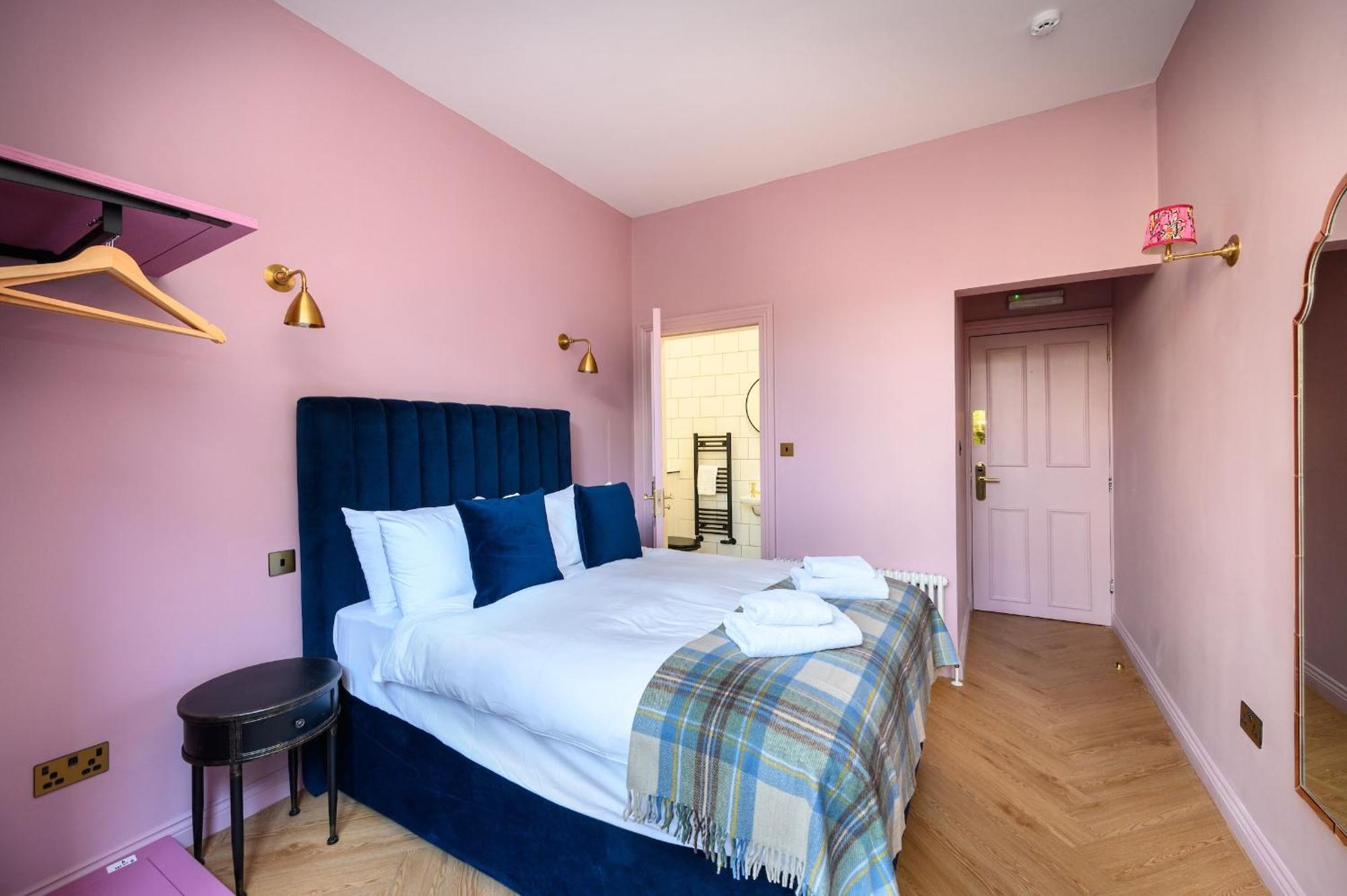 אדינבורו Queen Charlotte Guesthouse מראה חיצוני תמונה