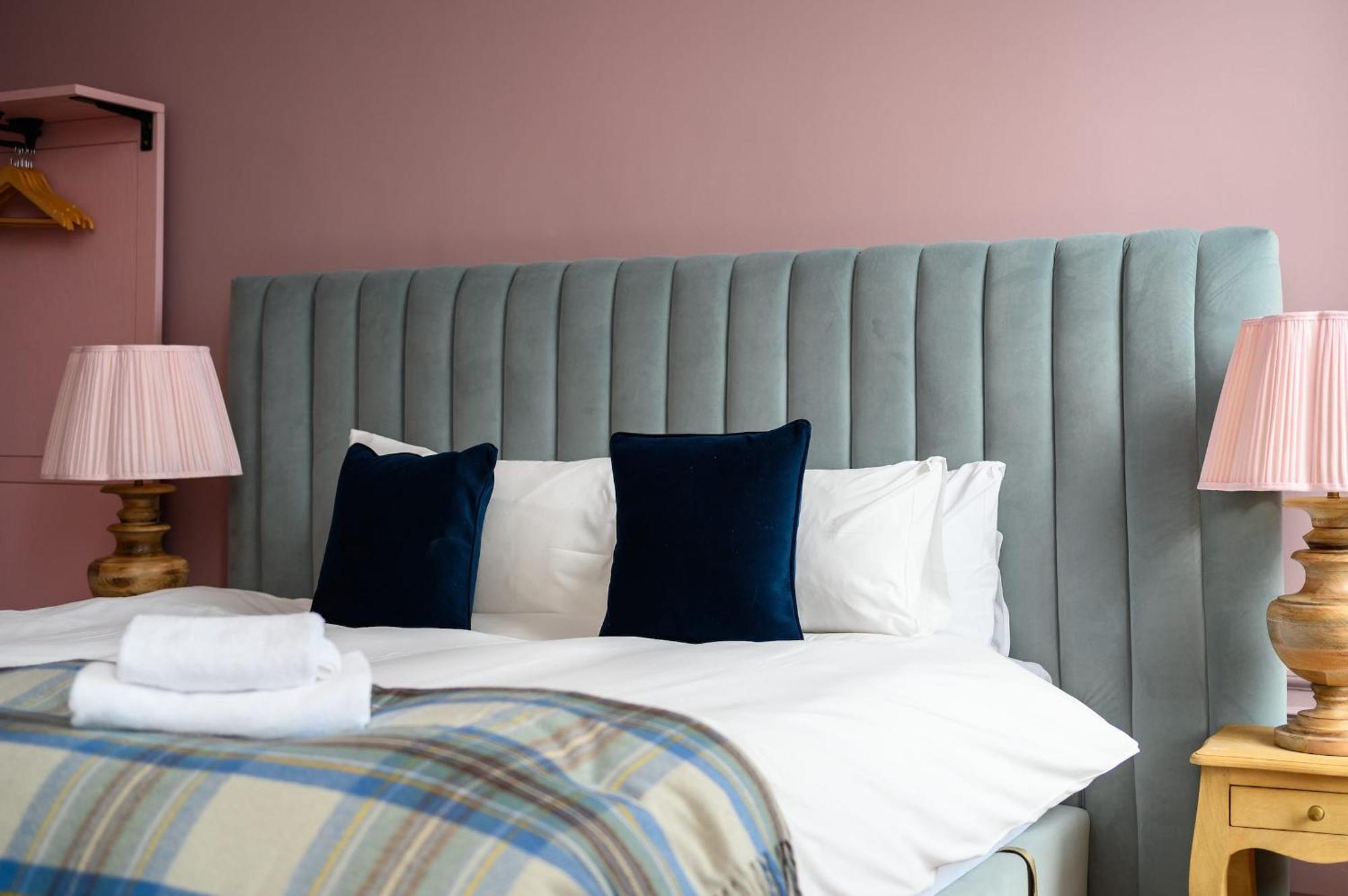 אדינבורו Queen Charlotte Guesthouse מראה חיצוני תמונה