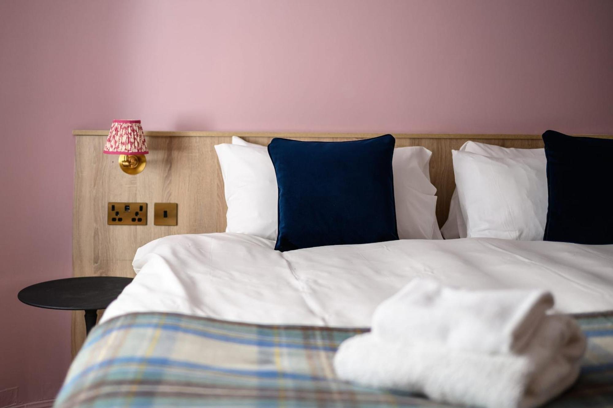 אדינבורו Queen Charlotte Guesthouse מראה חיצוני תמונה