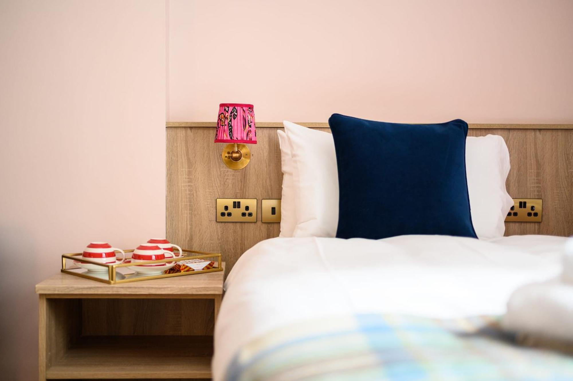 אדינבורו Queen Charlotte Guesthouse מראה חיצוני תמונה